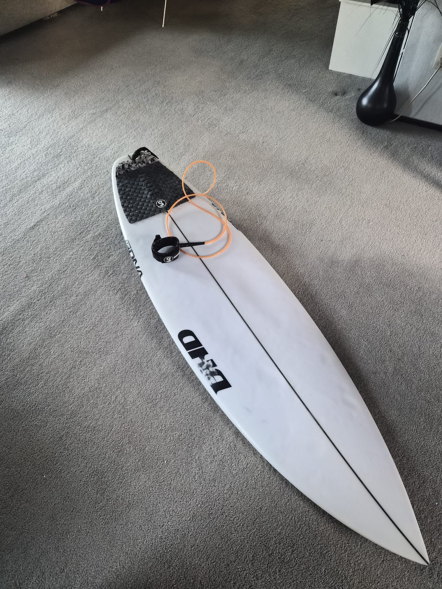 DHD surfboard 5’6